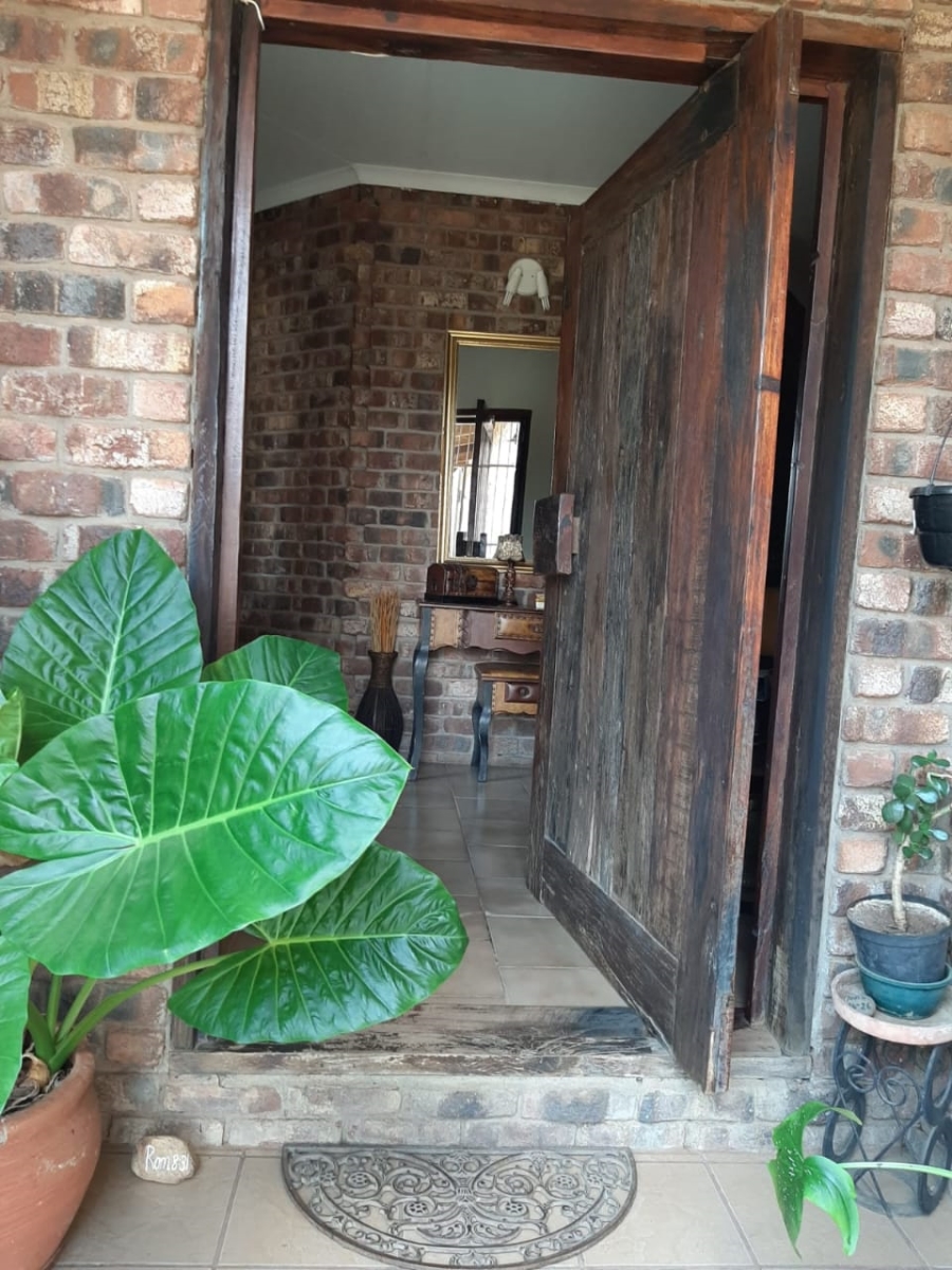 4 Bedroom Property for Sale in Christiana North West